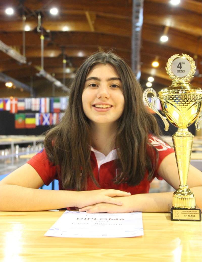 DSİ Kursiyerimiz Çisel Anaçoğlu Avrupa Satranç Şampiyonu