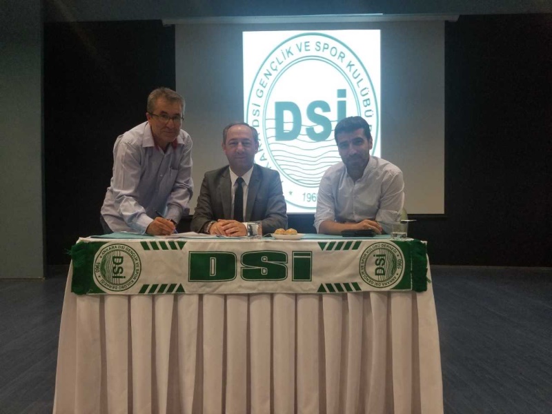 Futbol Branşında 2019-2020 Sezonunda (SAL) Süper Amatör Ligde Mücadele edecek takımımızda imzalar atıldı.